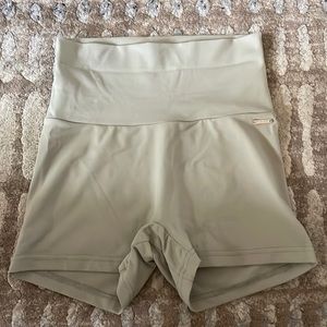 New ECHT Scrunch Shorts WORN 1X
